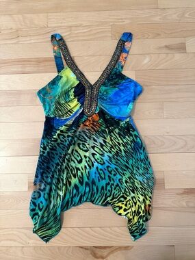 VENUS Vintage Vibrant Multicolor Animal Print Handkerchief Hem Tank